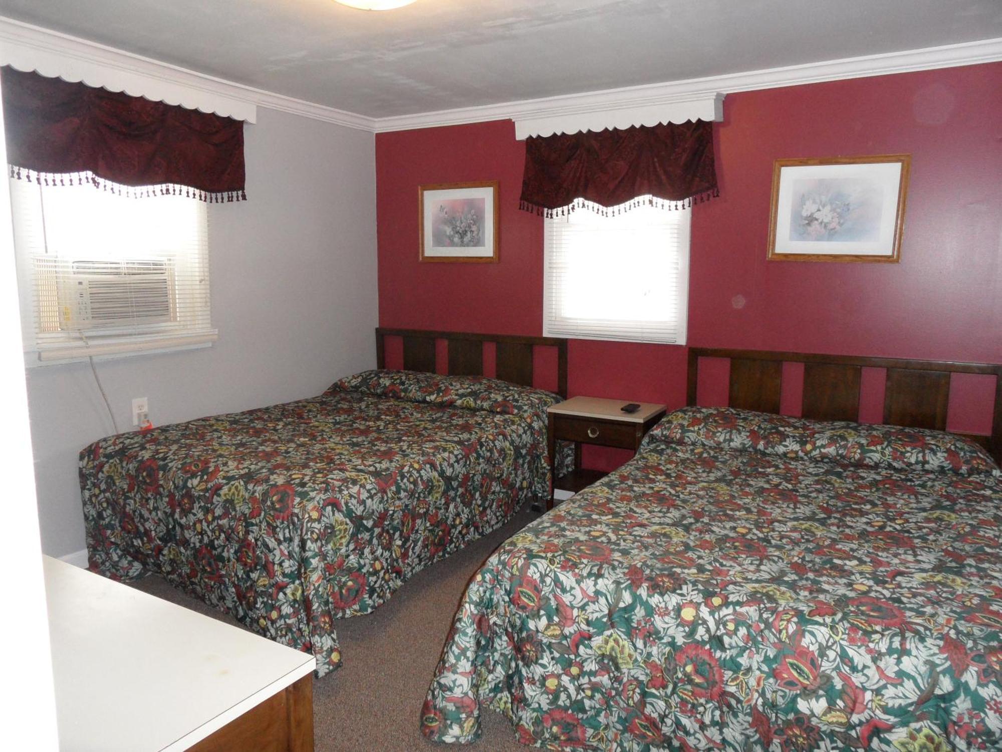 Seven Dwarfs Motel&Cabins Lake George Buitenkant foto